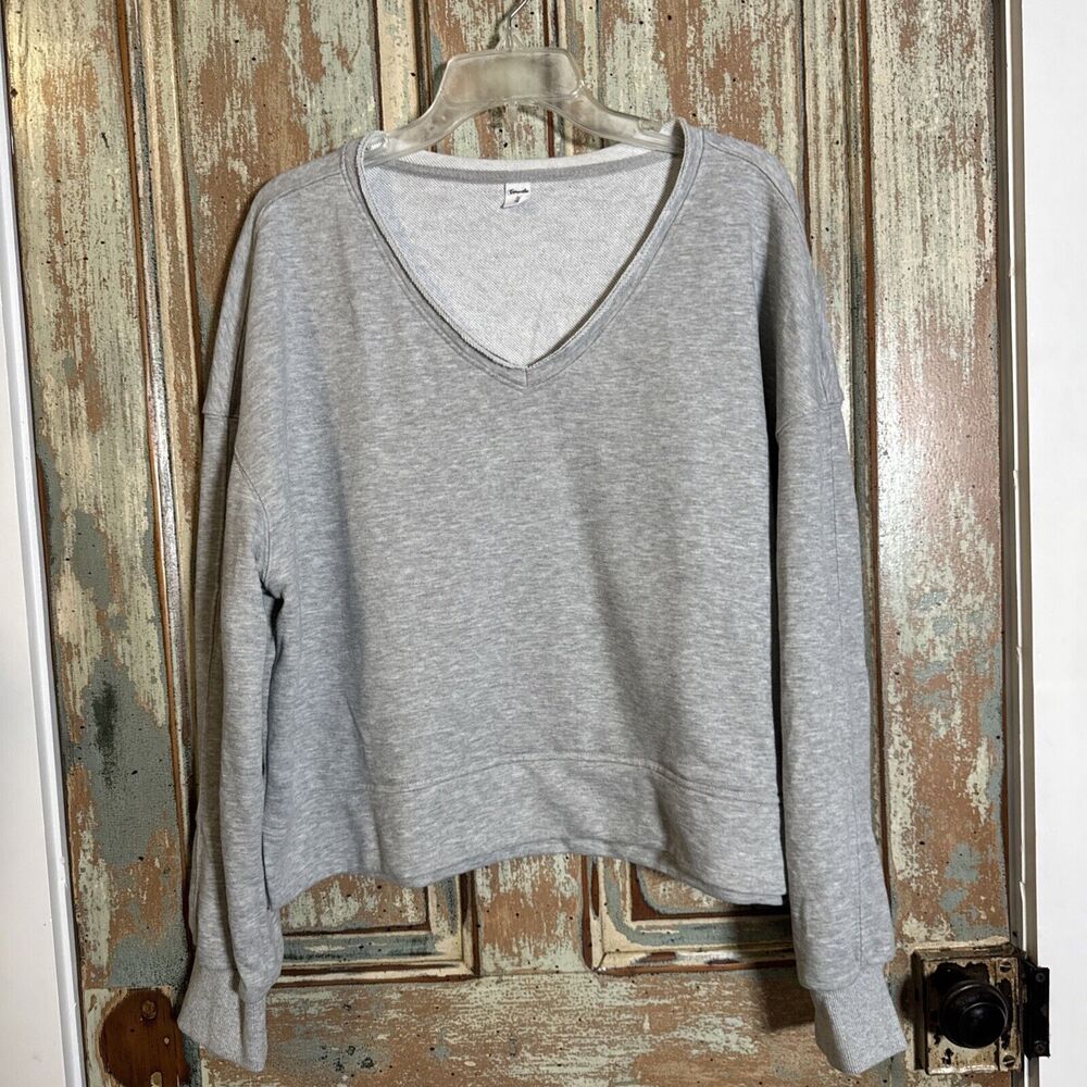 Caracilia Gray V Neck Extra Large Sweatshirt
